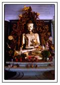 eine Buddhastatue